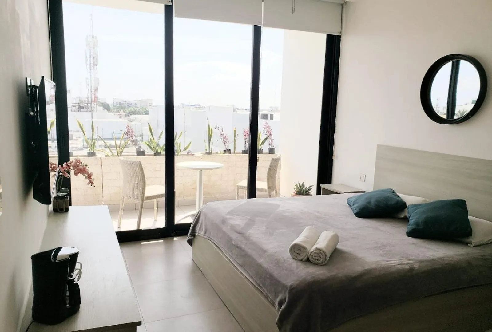 King Suite With Balcony, Pool, Gym And Sauna Playa del Carmen Aparthotel